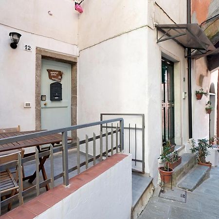 Hemingway'S Shelter Villa Специя Екстериор снимка